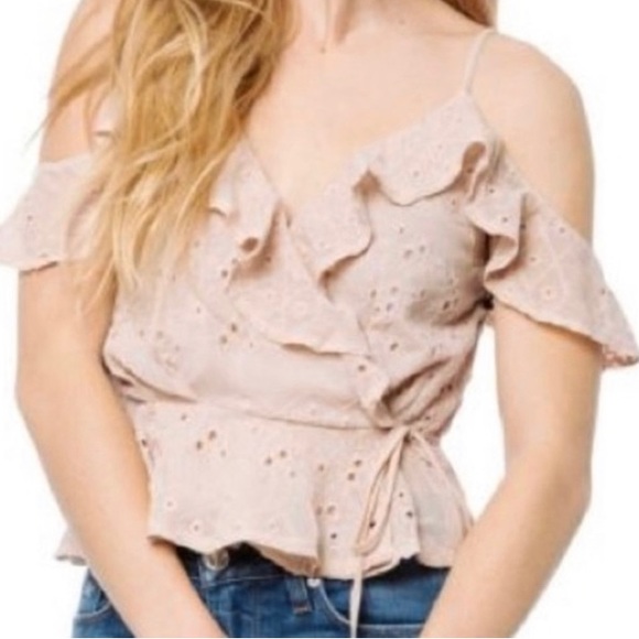Astr Dusty Pink April Eyelet Ruffle Cold Shoulder Wrap Blouse Sz Large - Picture 3 of 16